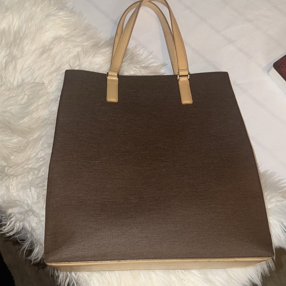 Burberry Woven Leather Tote Bag GUC - Picture 5 of 13